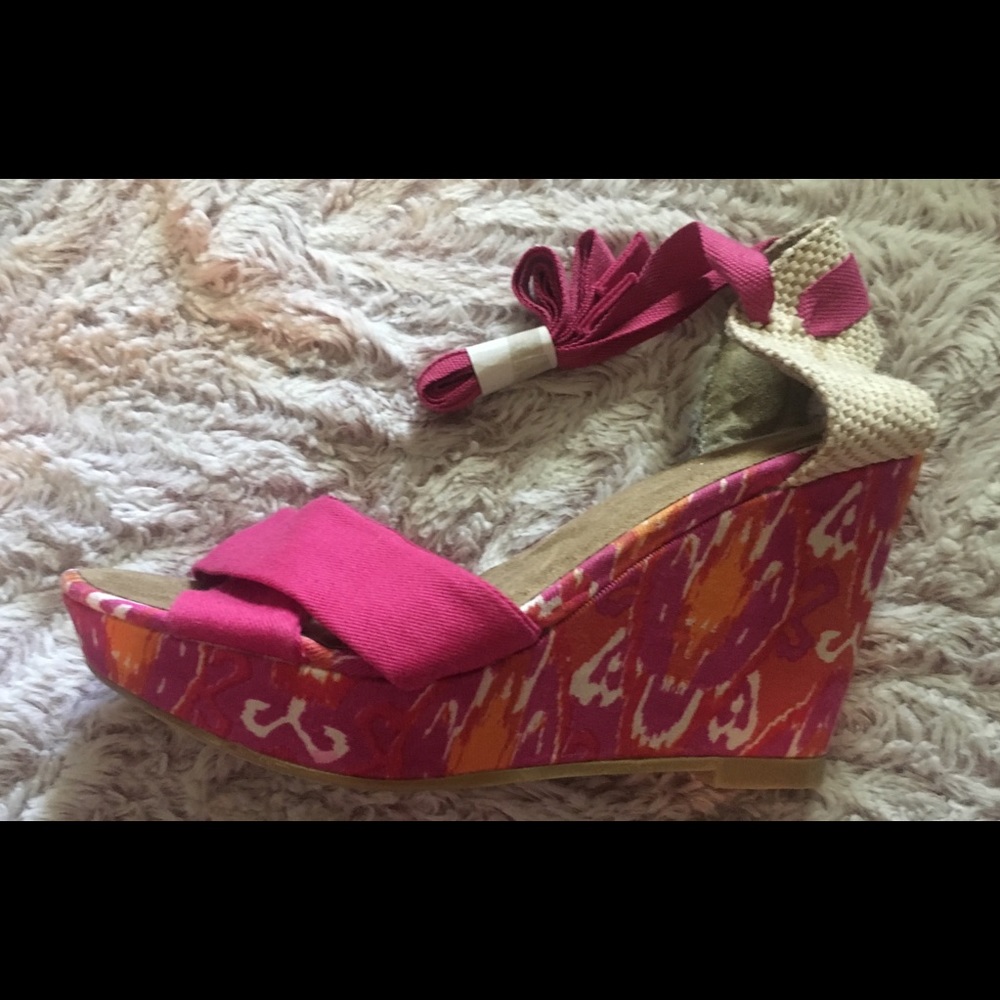 Shoes - Picture 2 of 3